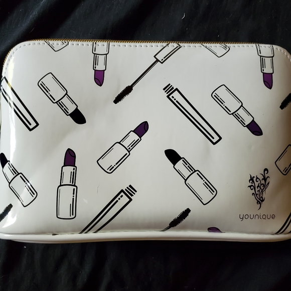 All eyes gift set - Picture 3 of 3